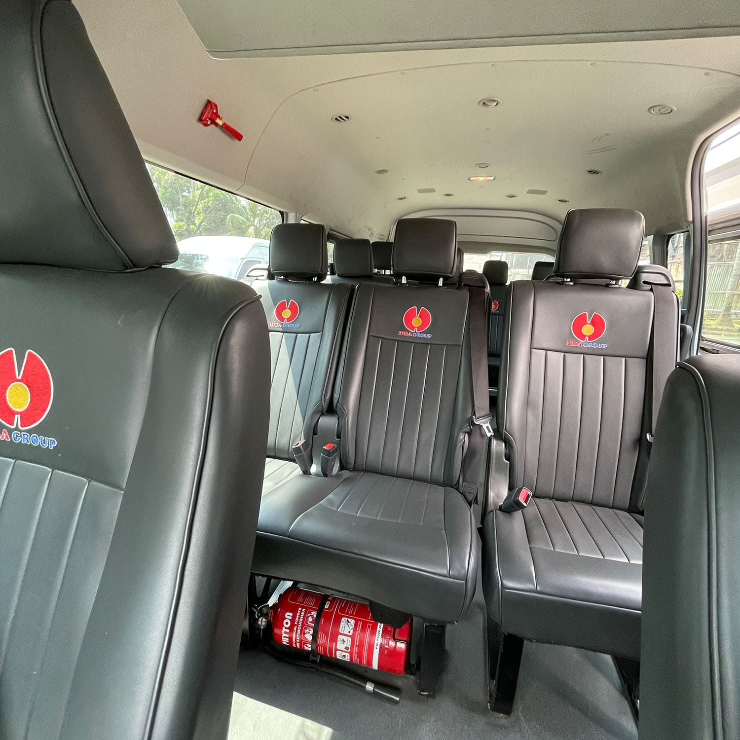 sewa bus pariwisata sewa bus antar jemput sewa bus karyawan rental bus charter bus carter bus